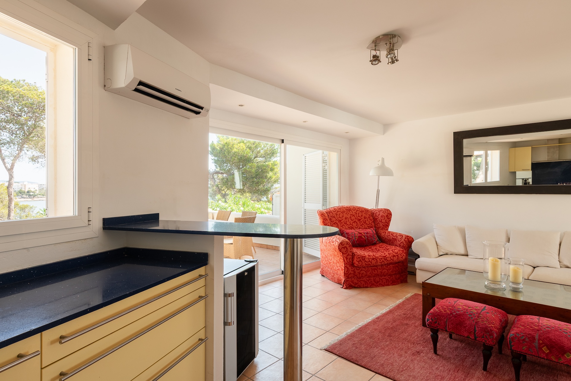 Resa Estates townhouse Ace sea views te koop sale living and kitchen.jpg